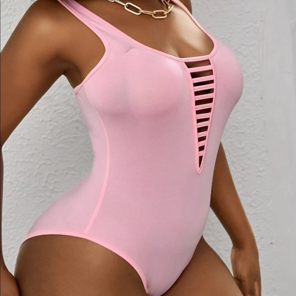 Ladder cut out bodysuit - Picture 5 of 6